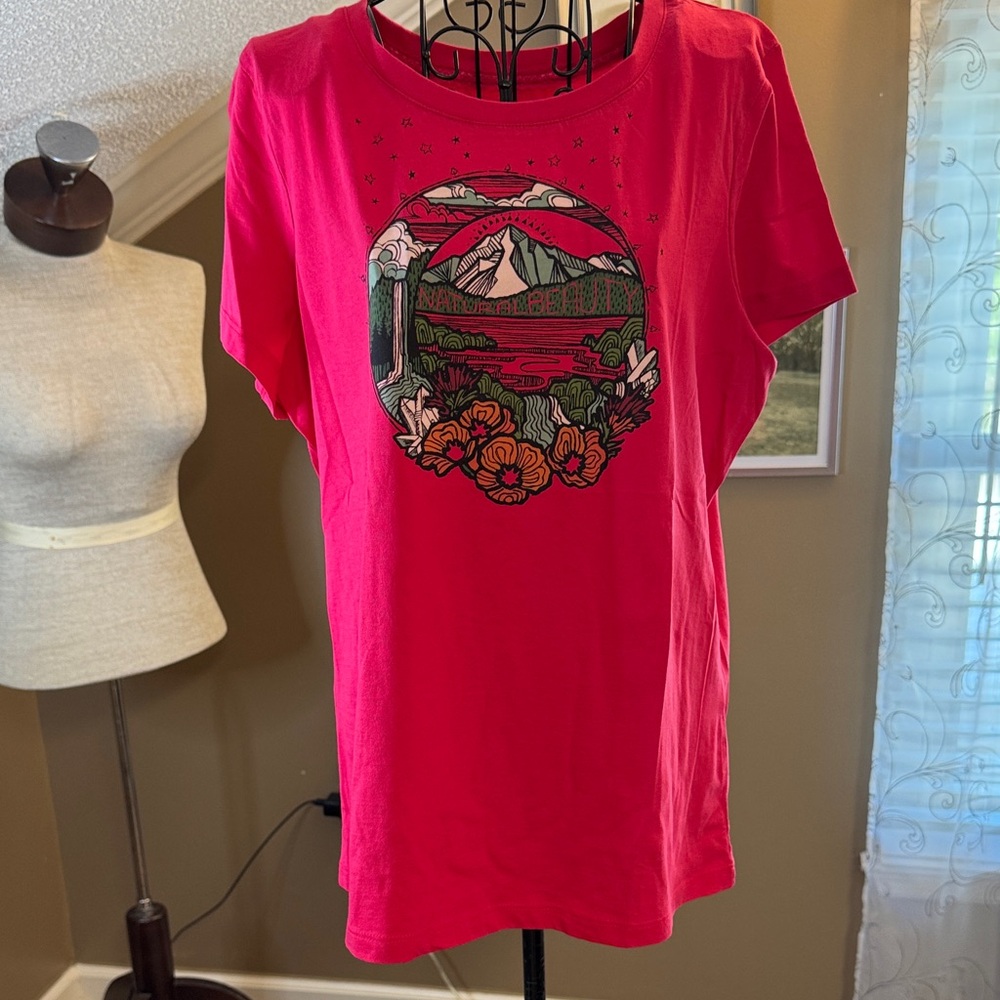 Sahalie, Pink Graphic Short Sleeve Tee